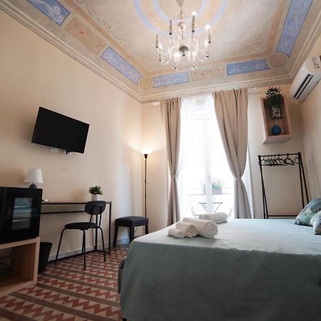 Domus Maqueda Bed & Breakfast Palermo Exterior photo