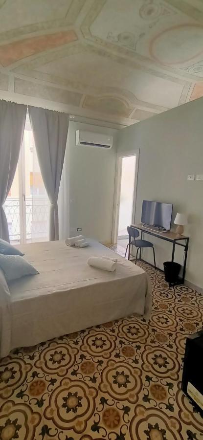 Domus Maqueda Bed & Breakfast Palermo Exterior photo