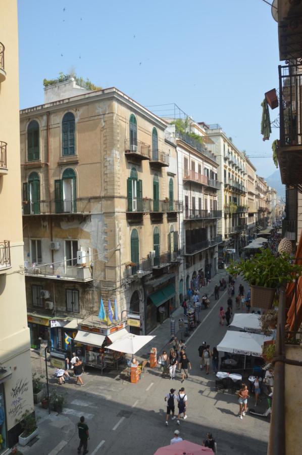 Domus Maqueda Bed & Breakfast Palermo Exterior photo