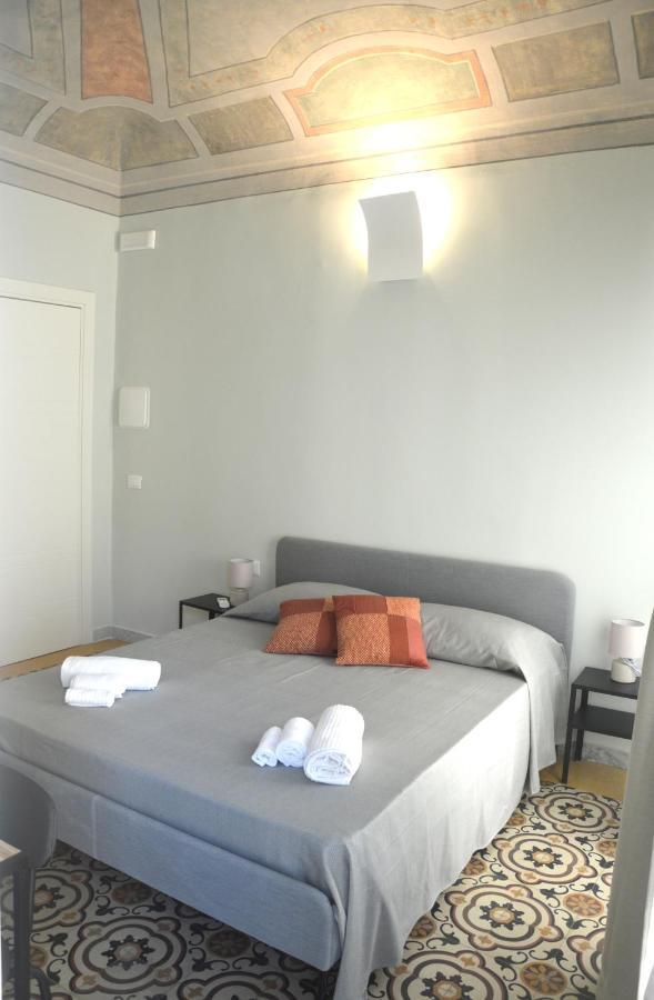 Domus Maqueda Bed & Breakfast Palermo Exterior photo