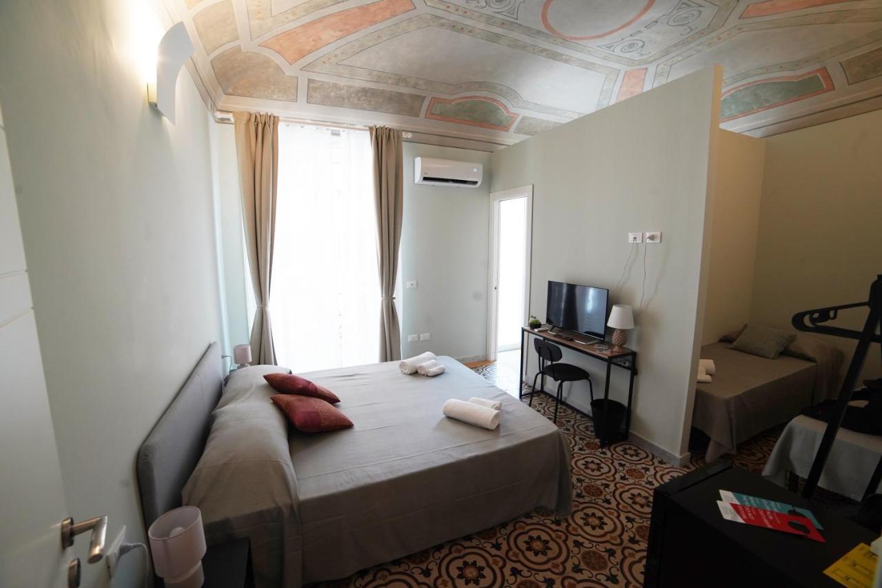 Domus Maqueda Bed & Breakfast Palermo Exterior photo