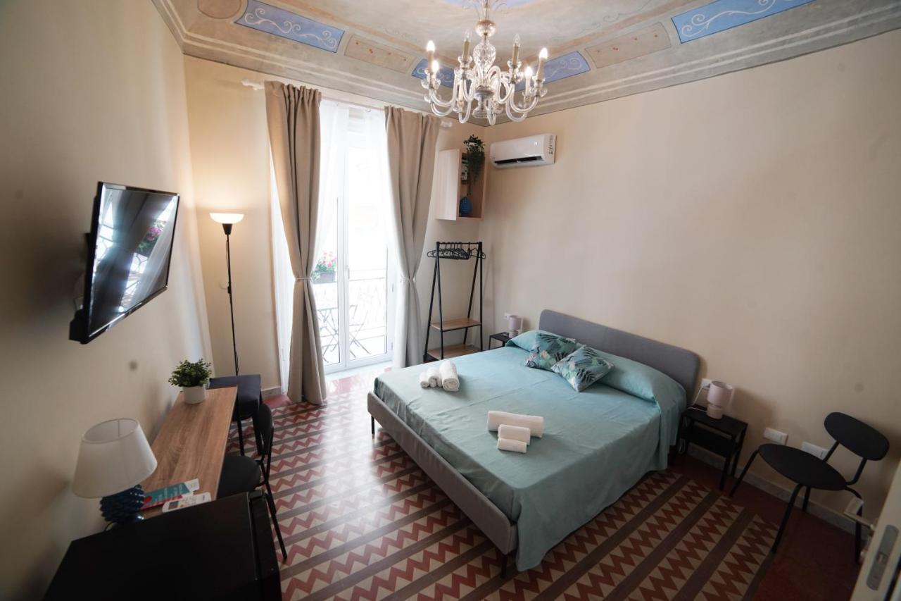 Domus Maqueda Bed & Breakfast Palermo Exterior photo